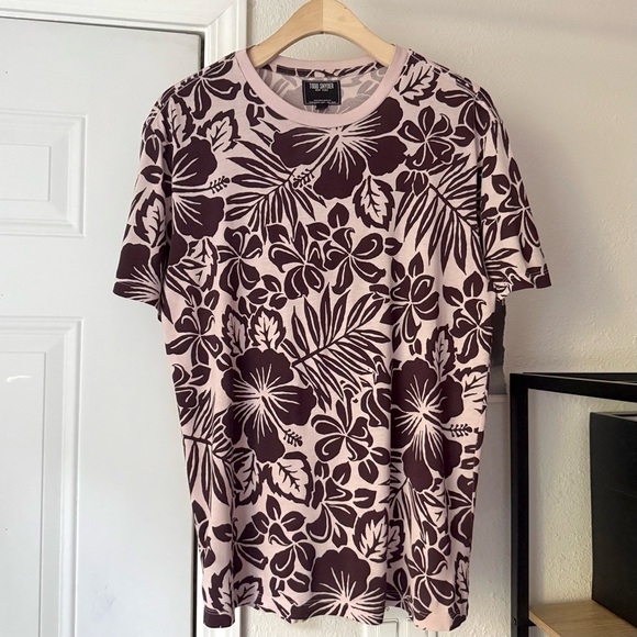 Todd Snyder Other - Todd Snyder nude cream pink brown tropical Hawaiian print crew neck tee t-shirt